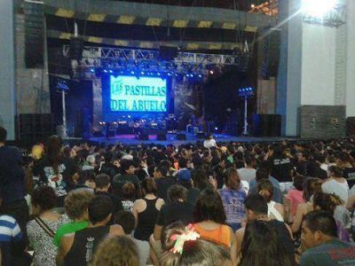 Las Pastillas del Abuelo a pura fiesta y diversi�n en Tigre