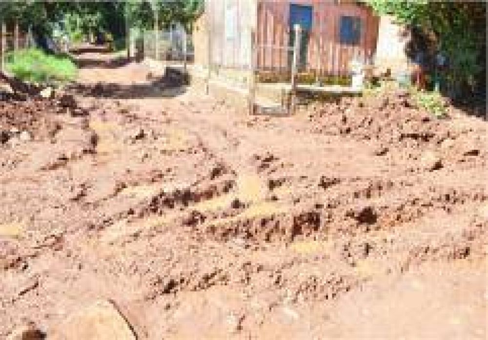 Obras del ProMeBa dejan aislados y generan m�ltiples problemas a vecinos de San Lorenzo