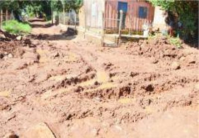 Obras del ProMeBa dejan aislados y generan m�ltiples problemas a vecinos de San Lorenzo