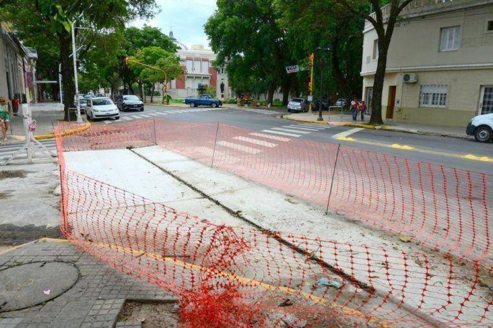 Paran�: en el verano avanzan los frentes de reparaci�n vial