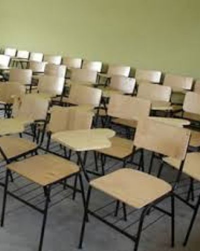 Se adquirir� mobiliario escolar por 2,6 millones de pesos 