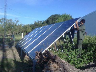 Una escuela isle�a ser� abastecida al 100 por ciento con energ�a e�lica y solar