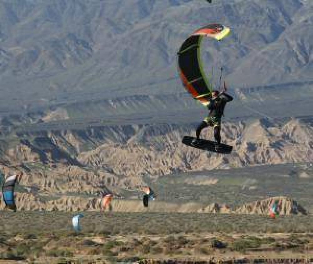 El kitesurf tendr� su fiesta a pesar de la baja de agua