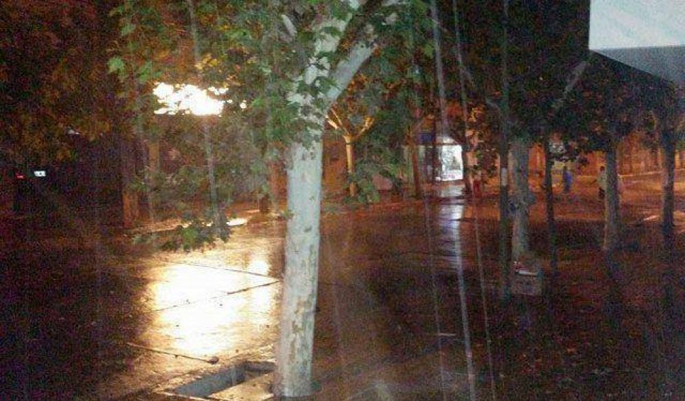 Una fuerte tormenta cay� en San Juan y hubo cortes de luz