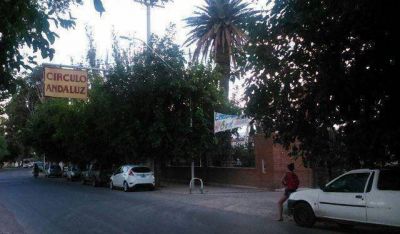 En un confuso hecho apu�alan 7 veces a un joven y su vida peligra