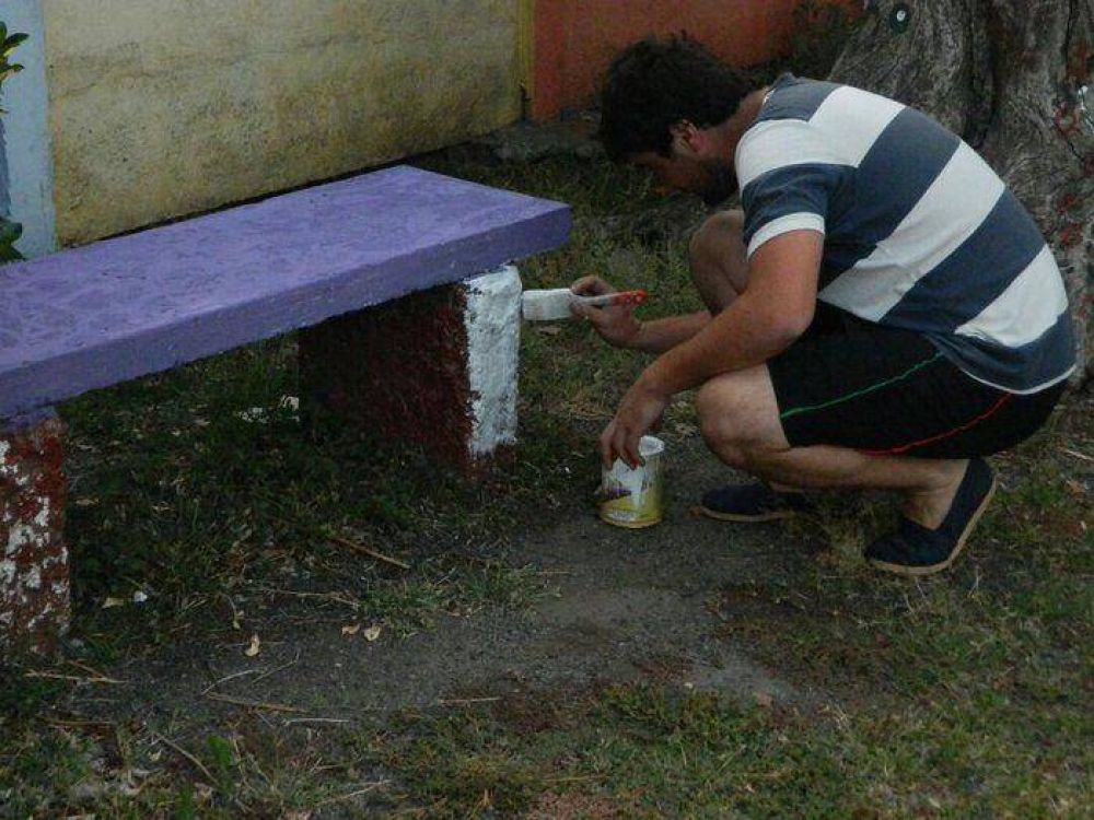 La C�mpora colabor� en el mejoramiento de espacios p�blicos de Chillar
