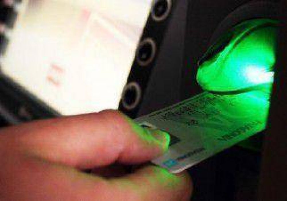 Se inicia el pago de los sueldos de enero en R�o Negro 