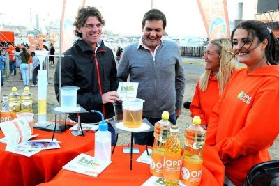 Reconvierten tres millones de litros de aceite de cocina usado, en biodiesel, informaron el Grupo Provincia y el OPDS