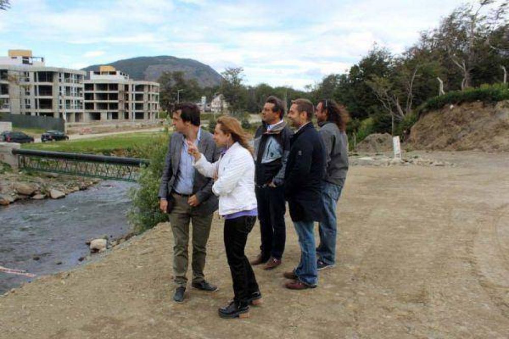 Sciurano recorri� la obra del nuevo puente sobre el R�o Pipo