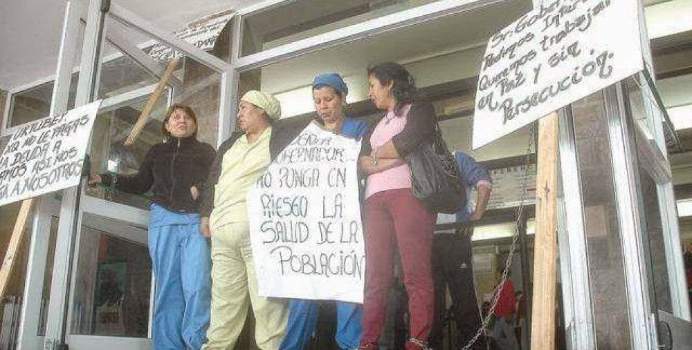 Trabajadores amenazan con retomar las protestas contra Abel Ramos