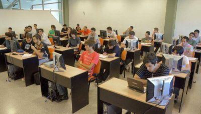 M�s de 1000 j�venes optaron por las carreras de la ULP