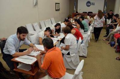 La Municipalidad de Corrientes recibe constancias para el pago de la Ayuda Escolar a sus trabajadores