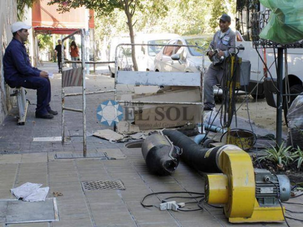 Varios barrios de Bernal sin tel�fono