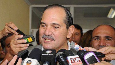 Alperovich reiter� que los municipios pagar�n sueldos sin problemas