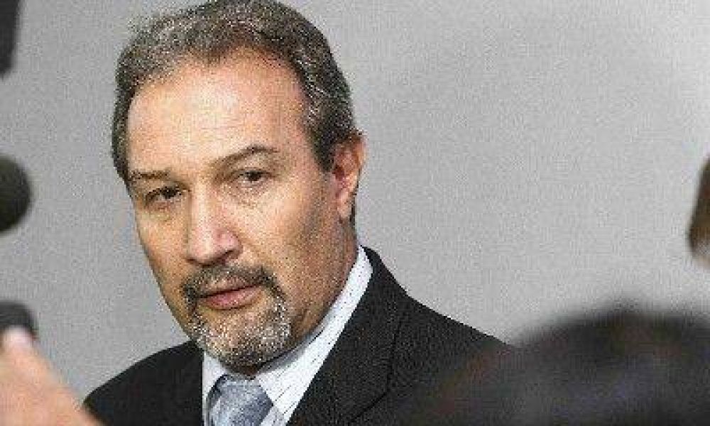 Cerroni anunci� disposiciones transitorias para aliviar la actividad econ�mica