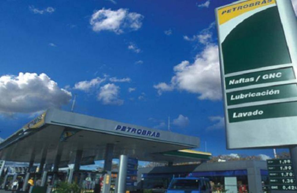 Roban una Petrobras y se llevan $ 100 mil