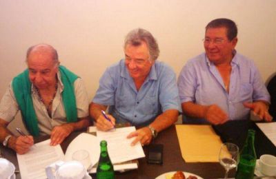 Gastron�micos firmaron el boleto de compra del Sanatorio Central EMHSA