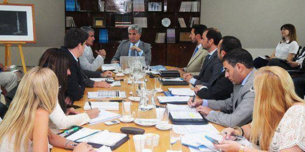 M�s de 40 pol�ticas educativas continuar�n en el ciclo lectivo 2015