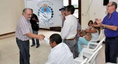 Compromiso para construir 150 viviendas y 2 escuelas