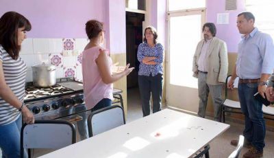 Corpacci recorri� m�s establecimientos educativos