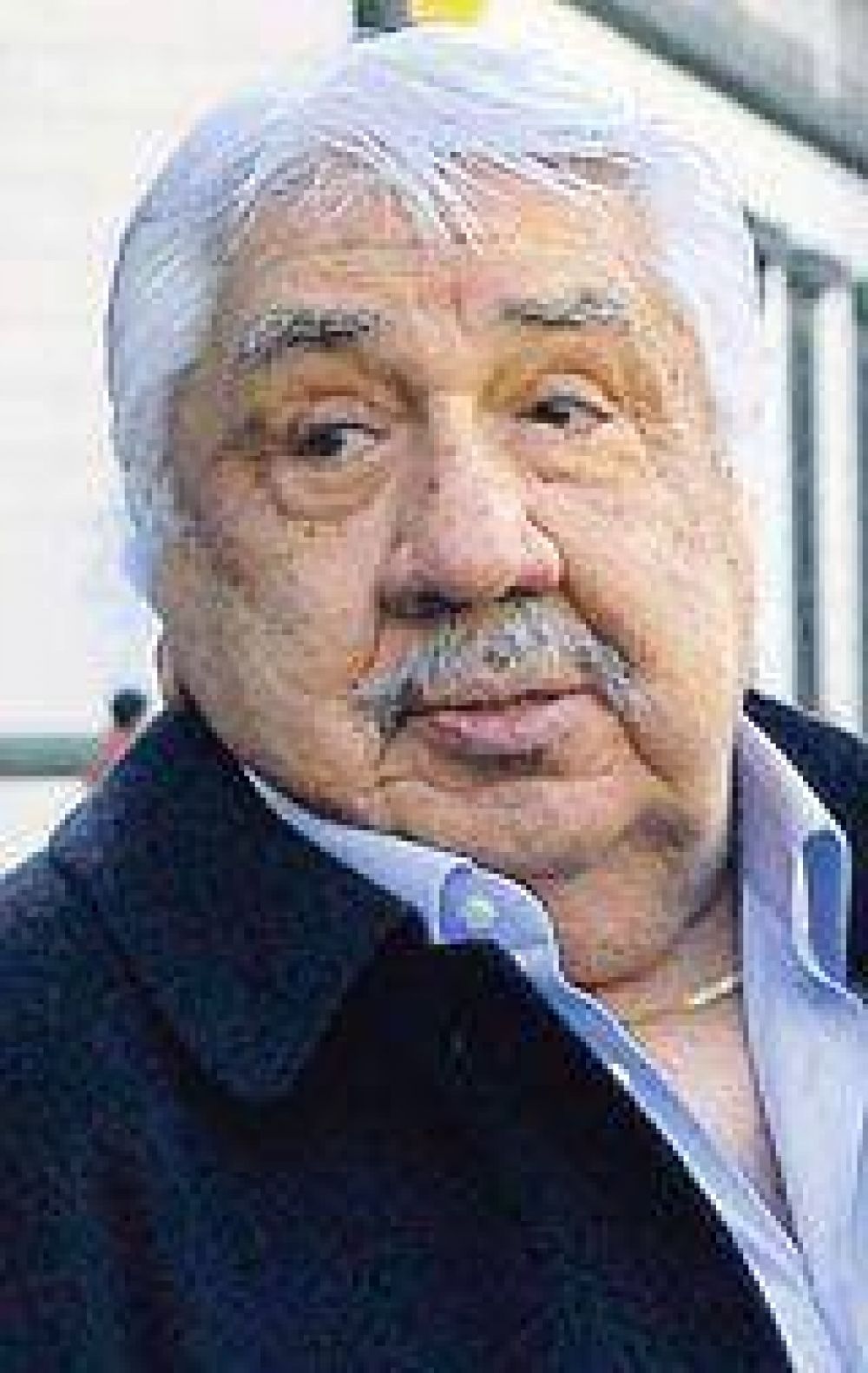 Amenaza Lescano con dividir la CGT 