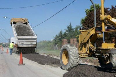 Los vecinos de Alto Verde acompa�an las obras de pavimentaci�n del acceso al barrio