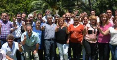 Bosetti recibi� contundente apoyo de la Uni�n de Concejales