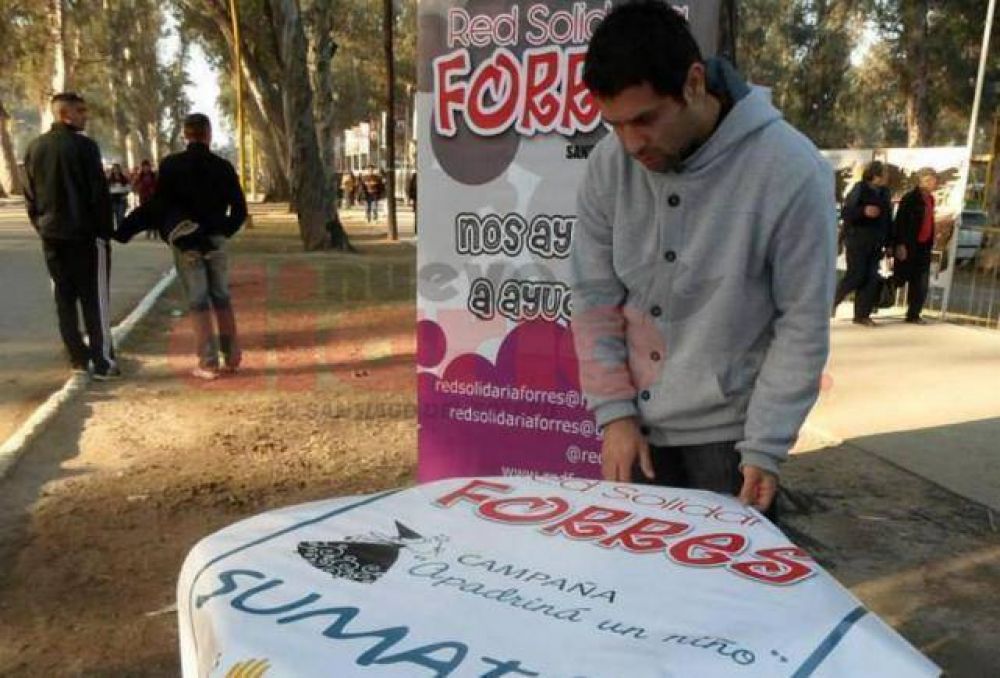 Colectan �tiles, ropa, calzado y alimentos para las escuelas