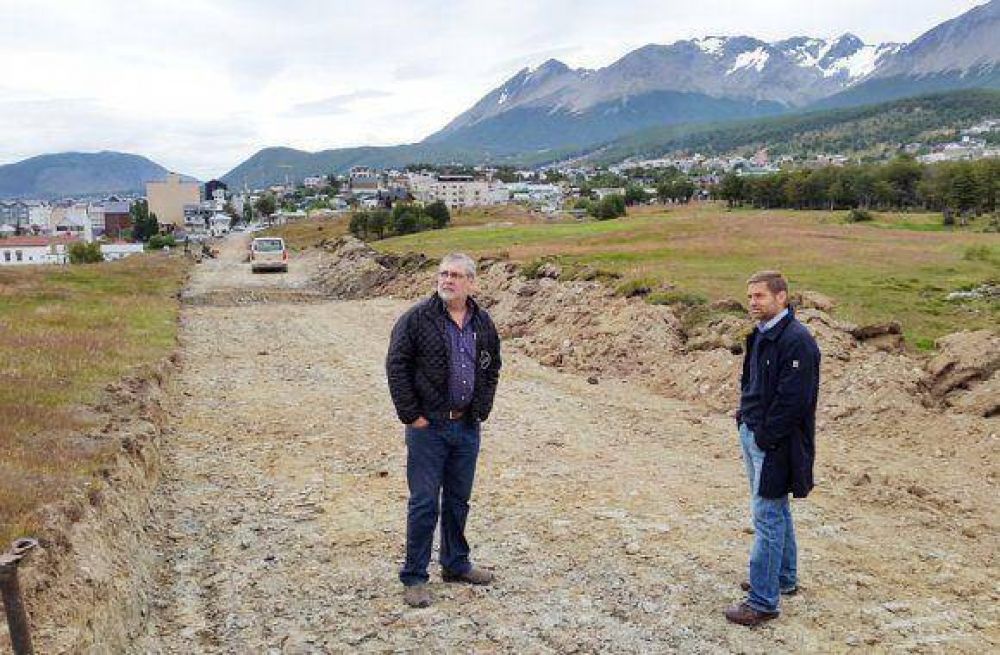 Sciurano recorri� obra clave para el tr�nsito vehicular de Ushuaia