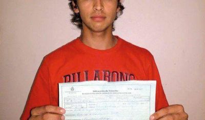 El joven golpeado por polic�as fue indagado durante cuatro horas