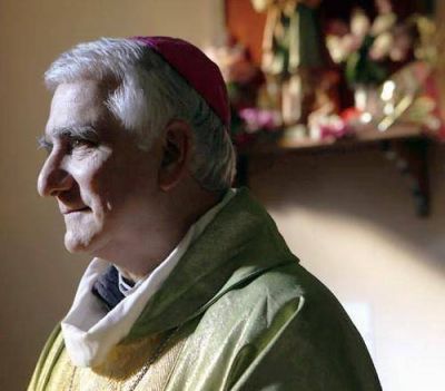 Mons. Lozano llama a asumir las piedras en el camino familiar