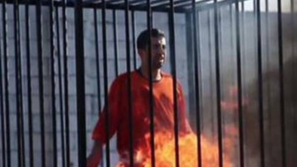 El ISIS quem� vivo al piloto de Jordania que manten�a como reh�n