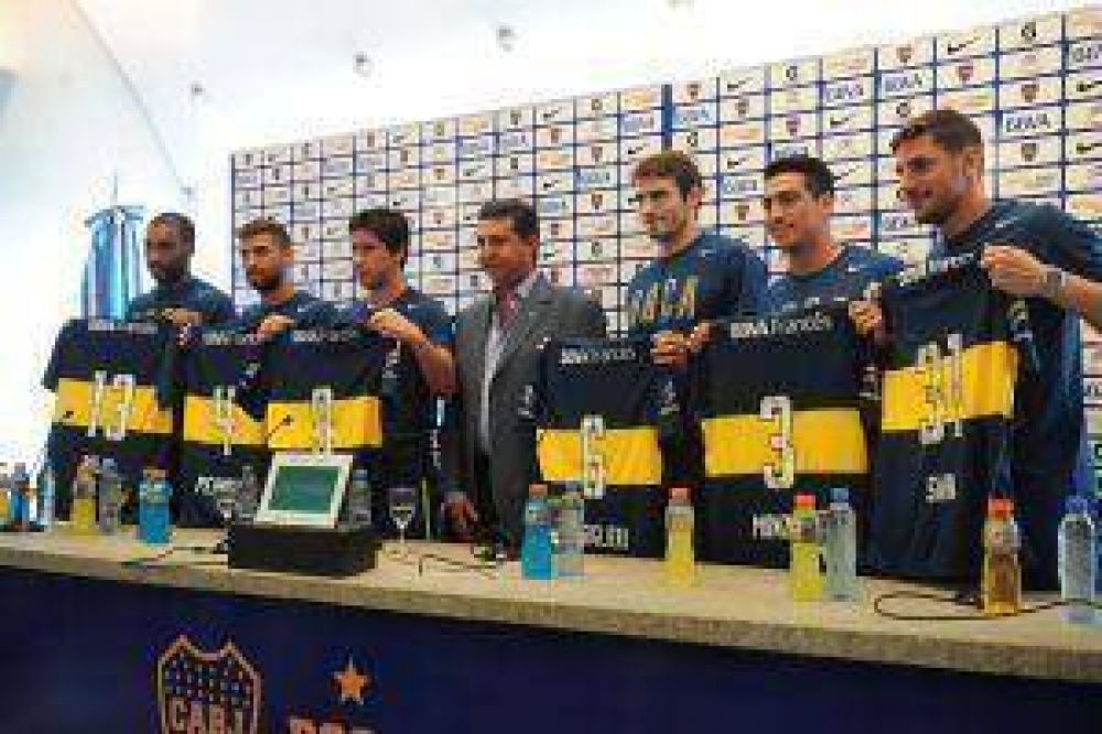 Boca present� a seis refuerzos y Angelici aclar� la situaci�n de Lodeiro y de Osvaldo