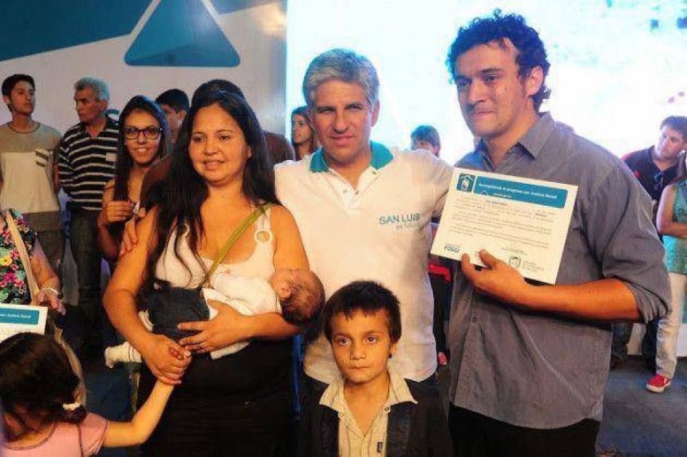 Realizar�n una visita de obra a las 900 viviendas que se construyen en La Punta