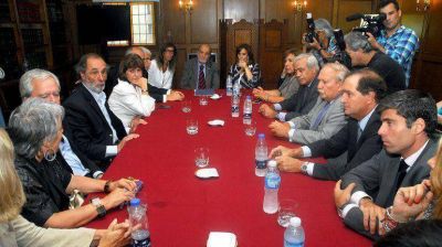 La amenaza de muerte al juez Bonadio sacudi� al mundo judicial y a los referentes opositores