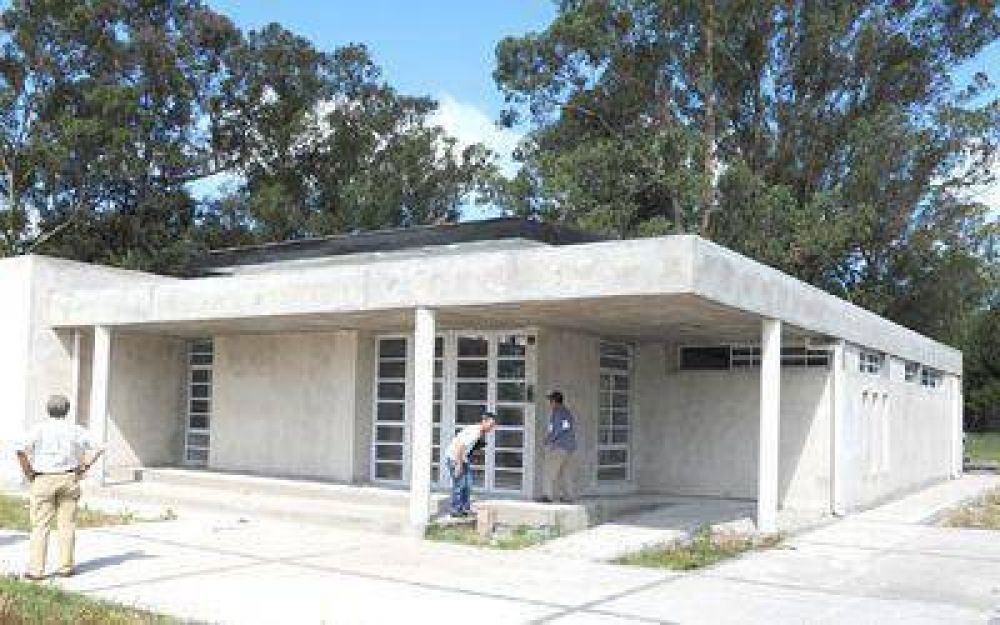 Finalizan las obras en la Primaria 60 y el jardin de Belisario Rold�n