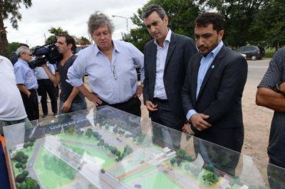 Randazzo y Mussi: �Creemos que a fin de a�o vamos a tener terminada la obra de electrificaci�n del Roca por los menos hasta Berazategui�