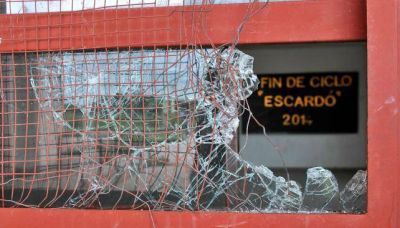 Reclaman arreglo de edificios escolares