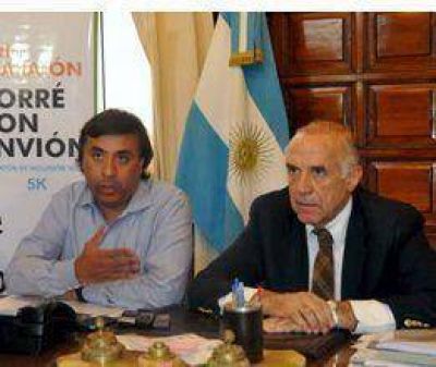 Visita del ministro Aparicio a San Nicol�s  