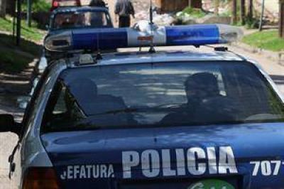 La Tablada: creen que al polic�a ca�do le dispar� su compa�era por accidente
