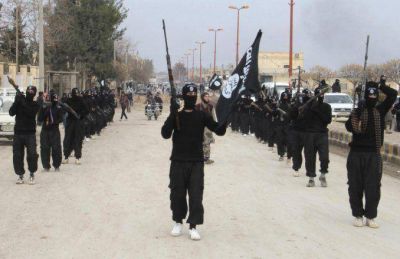 La ONU denuncia que ISIS vende, crucifica y entierra ni�os vivos en Irak