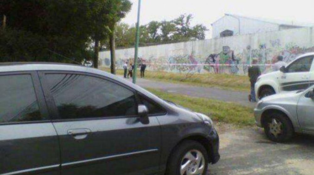Hallan muerta a una joven en un arroyo de Tigre