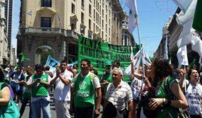 CTA y ATE denuncian despidos en el gobierno porte�o