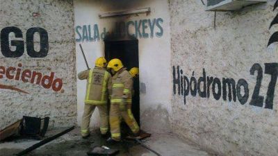Incendio caus� p�rdidas en instalaciones del hip�dromo