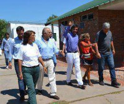Aparicio anunci� apoyo a los Enviones locales  