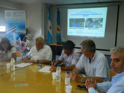 OSSE firm� contrato para ampliar la red de agua en Ostende, Jos� Hern�ndez y las Dos Mar�as