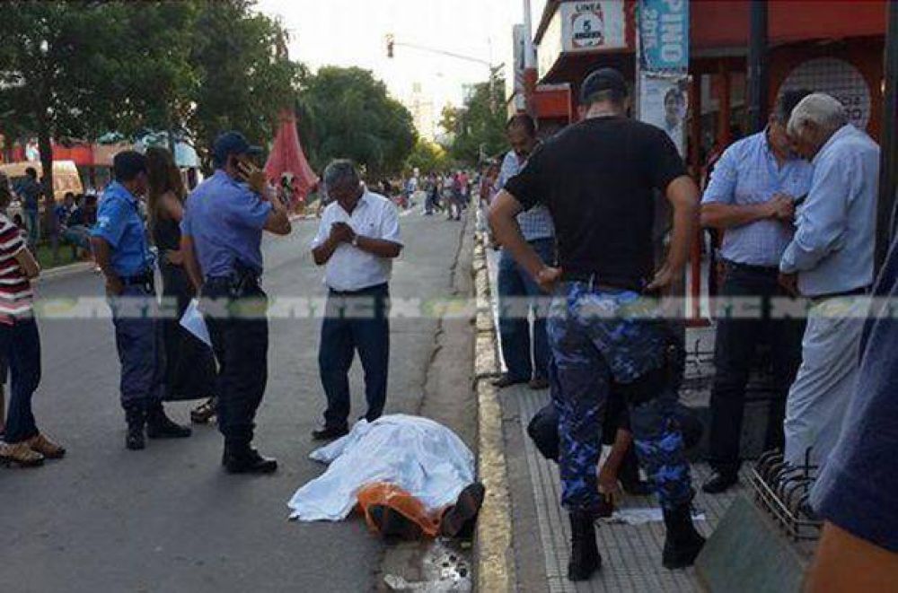 Un hombre de Buenos Aires muri� en pleno centro de Resistencia