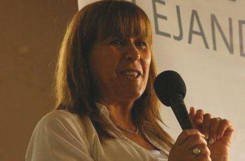 Carta documento: Baragiola quiere que Urdampilleta se retracte