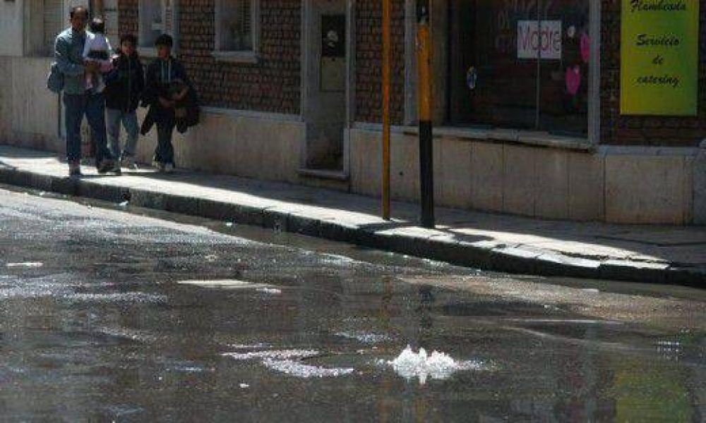 Denuncia por desbordes cloacales: presentan documentos a la Justicia Federal