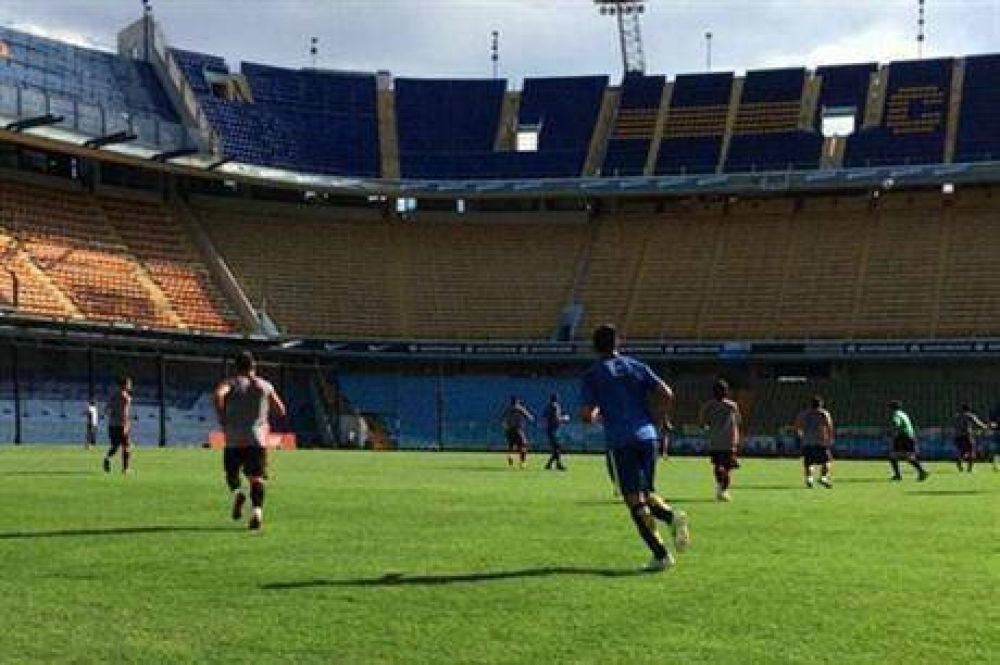 En el amistoso que Boca le gan� a Barracas Central, Arruabarrena prob� una nueva defensa